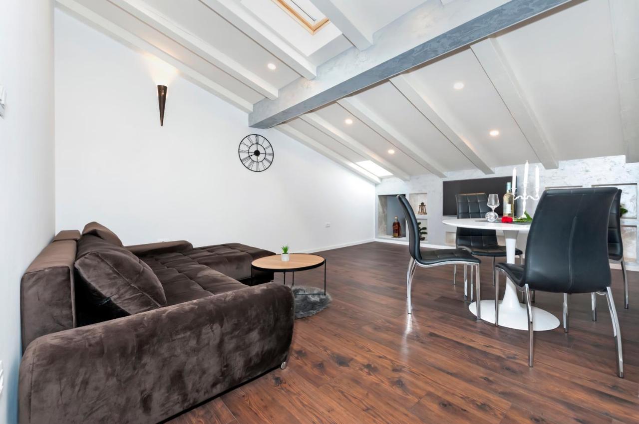 Deluxe Apartments A&A - 2 Rovinj Buitenkant foto