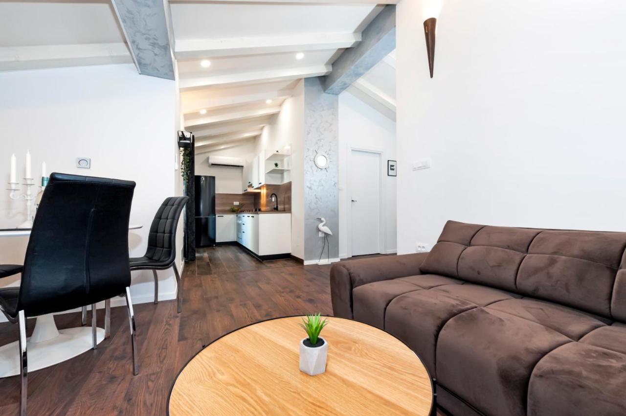 Deluxe Apartments A&A - 2 Rovinj Buitenkant foto