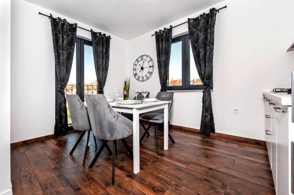 Deluxe Apartments A&A - 2 Rovinj Buitenkant foto